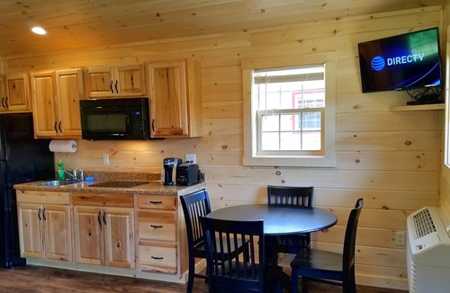 Abbot Hotel | Abbot Trailside Lodging