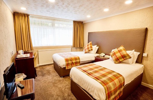 Dumbarton Hotel | Abbotsford Hotel
