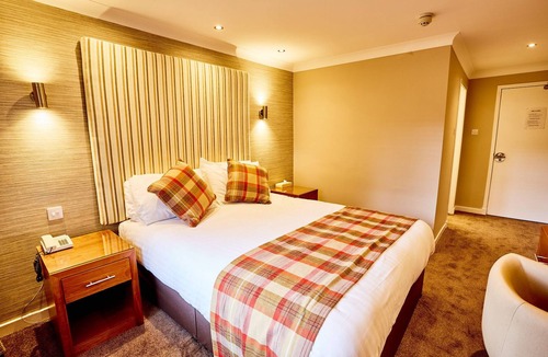 Dumbarton Hotel | Abbotsford Hotel