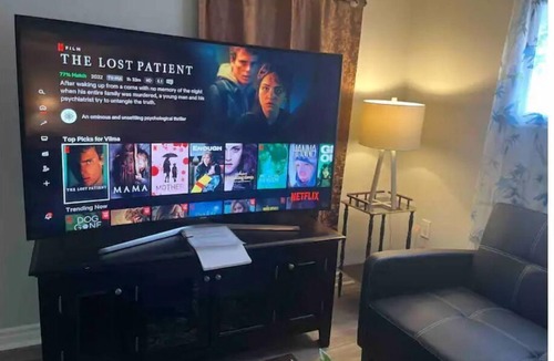 Bridgewater Apartment | ABBY’S APT Suite , 1 Queen Bed , 65” Curved TV,