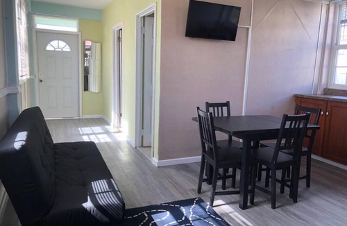 Portsmouth Apartment | ABH House a Cozy studio in nice Portsmouth with WiFi access