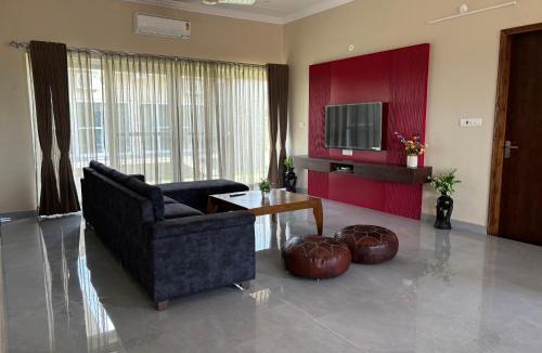 Uchiyarda House | Abhikram Homes
