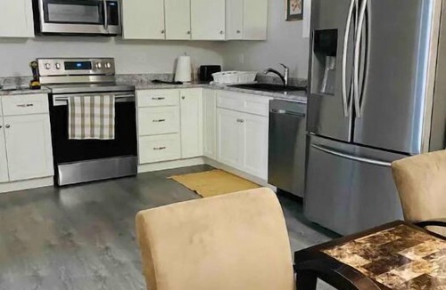 Bridgewater Apartment | Abigael’s Apt Suite 1 BR 2 BED in Central Bridgewater