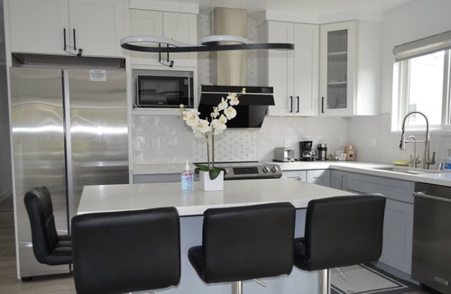 Piedmont House | Abode #1 New Modern Luxe Spacious 2B/2B EV Charger