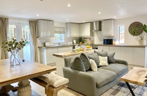 Raymonds Hill Cottage | ABODE, pet friendly, character holiday cottage in Raymond's Hill