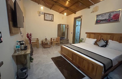 Ranikhet Hotel | Abodes Himalaya View