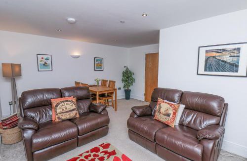 West Cliff Apartment | Above & Beyond