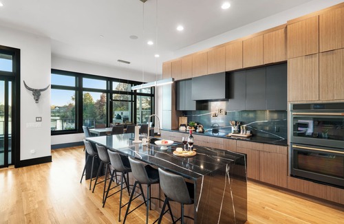 Hendersonville House | Above Nashville Lakeside Haven