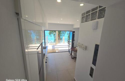 Plomari Apartment | Abracadabra