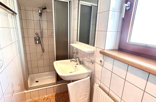 Warth Bed & Breakfast | Abracadabra - House Wallis
