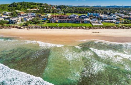 North Creek Apartment | Absolute Beachfront Apartment 1T