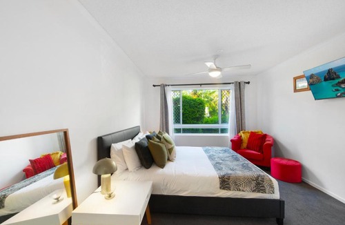 Buddina Apartment | Absolute Beachfront Apartment, Kawana Beach Escape