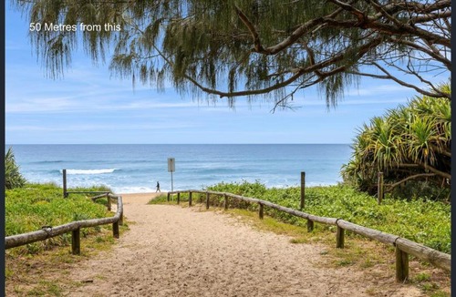 Buddina Apartment | Absolute Beachfront Apartment, Kawana Beach Escape