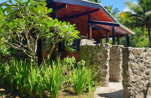 Savusavu Cottage | Absolute Beachfront Holiday Cottage with Private Saltwater Pool on Savusavu Bay