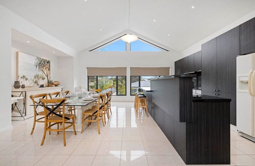 Rosebud House | Absolute Beachfront - Luxury Accommodation in Rosebud