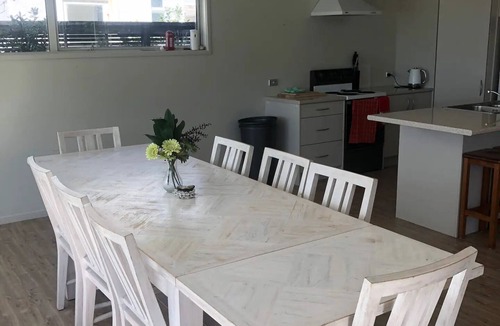 Waihi Beach House | Absolute beachfront! Sleeps 12+ Built 2011