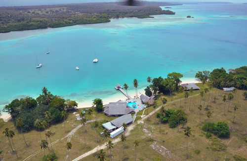 Saraotou Villa | Absolute Beachfront villa with private beach