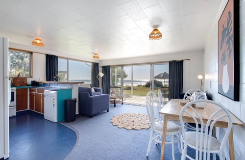 Waimarama House | Absolute Beachfront - Waimarama Holiday Home