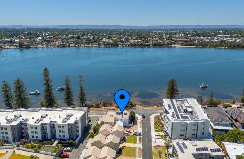 Mount Pleasant House | Absolute Riverfront Retreat Swan River Views