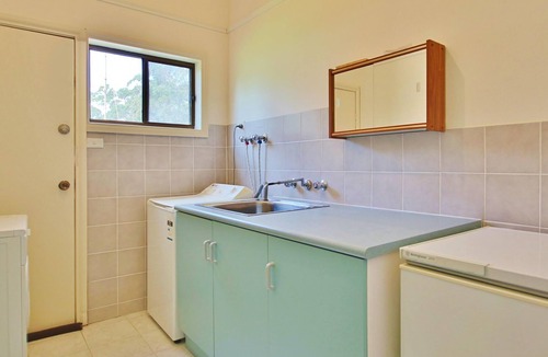 St. Georges Basin House | Absolute Waterfront - Belle Escapes Jervis Bay