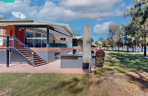 Wisemans Ferry Cabin | Absolute Waterfront 3 bedroom fully self-contained. Cabin 12
