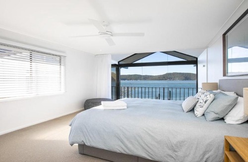 Wagstaffe House | Absolute Waterfront at Wagstaffe