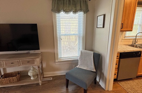 Dilworth House | ABSOLUTELY DARLING! The open concept makes it an enjoyable area to relax in.