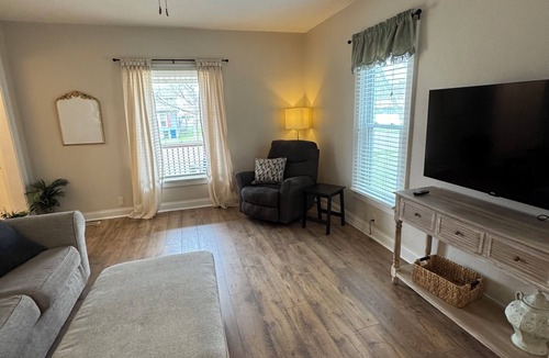 Dilworth House | ABSOLUTELY DARLING! The open concept makes it an enjoyable area to relax in.