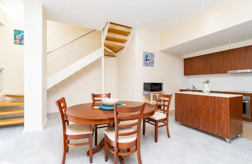 City West Apartment | Absolutely spacious APT unit between ANU and City - Hosted by Canstay