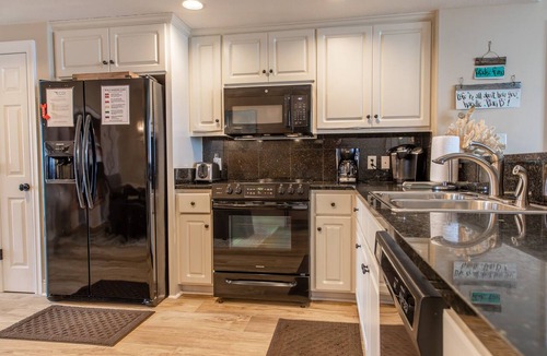 Lower Grand Lagoon Condo | Absolutely stunning 2 bedroom 2 bath at Treasure Island. KING BEDS BOTH ROOMS