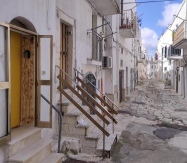 Ostuni Apartment | Abstract Home