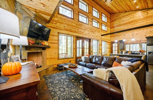 Broken Bow Cabin | Abundantly Blessed - Near Broken Bow Lake & Beavers Bend State Park