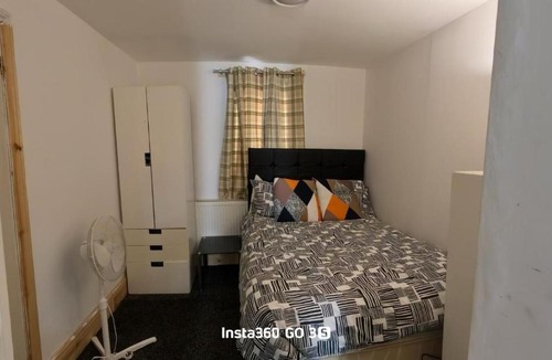 Newcastle-upon-Tyne Apartment | Abysplace SM