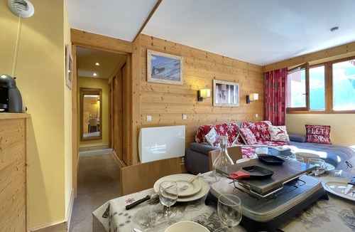 Les Bruyeres Apartment | (AC.306) Spacious ski-in ski-out T2 in the heart of Menuires