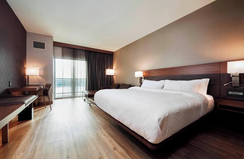 Central Business District Hotel | AC Hotel by Marriott Cincinnati at The Banks