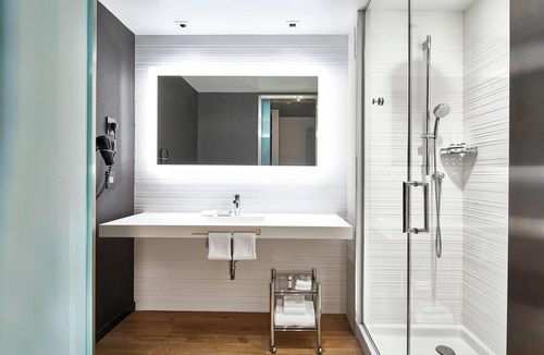 Orange Hotel | AC Hotel by Marriott Cleveland Beachwood