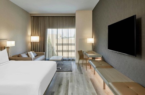 Durham Hotel | AC Hotel by Marriott Durham Duke University