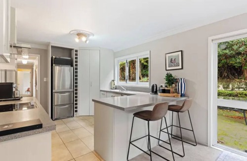 Acacia Bay House | Acacia Horizons - Taupo Holiday Home