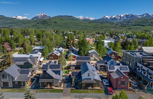 Crested Butte House | Academy Place | King's Crown