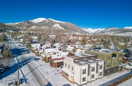 Crested Butte House | Academy Place | King's Crown