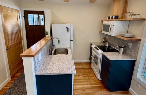 Northeast Harbor Apartment | Acadia + Bar Harbor Escape Fitness Center Access NEH