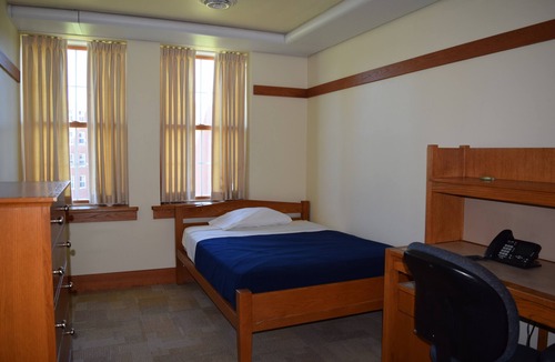 Wolfville Hotel | Acadia University