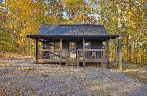 Murray House | Access to Community Marina! Lake-View Murray Cabin