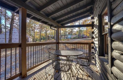 Murray House | Access to Community Marina! Lake-View Murray Cabin