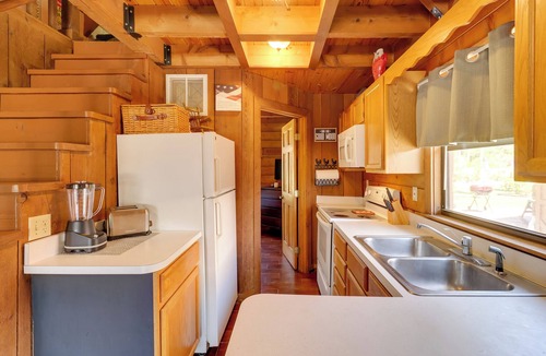 Okeechobee Cabin | Access to Lake Okeechobee: Cabin w/Perks!