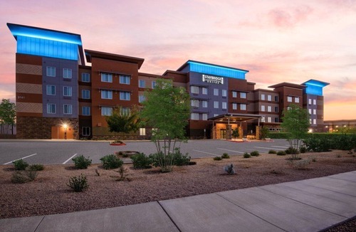 Scottsdale Apartment | Accessible 1-Bed Suite w/Tub in Scottsdale, AZ