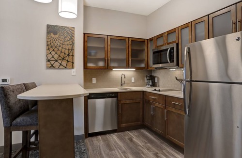 Overland Park Apartment | Accessible 1BR King Suite w/Roll-In Shower