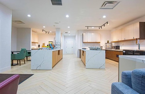 Lafayette Apartment | Accessible 1BR Suite | Mobility Tub Access