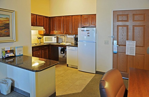 Summit Apartment | Accessible 2-BR Suite With Roll-In Shower