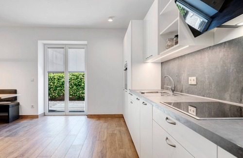 Auer Apartment | Accessible Apartment '3' with Garden, Wi-Fi and Air Conditioning
